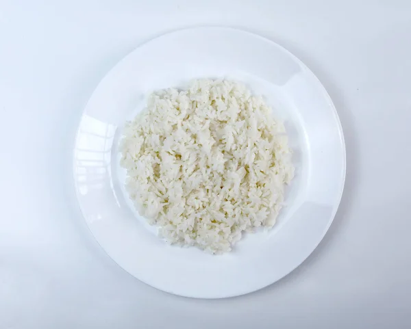 Gotowany Biały Ryż Talerzu Izolowany Białym Tle — Zdjęcie stockowe