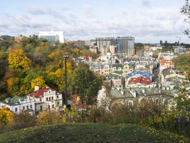 Ukrayna 'nın Kyiv şehrinde. Tarihi mimari ve manzara manzaraları, Kyiv 'in doğası. Peizazhna Sokağı.