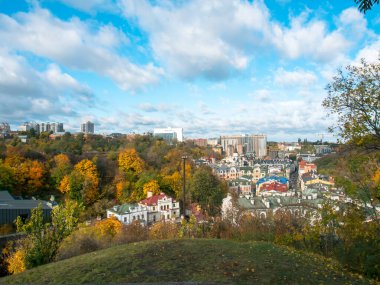 Ukrayna 'nın Kyiv şehrinde. Tarihi mimari ve manzara manzaraları, Kyiv 'in doğası. Peizazhna Sokağı.