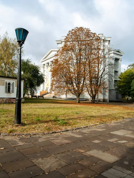 Ukrayna 'nın Kyiv şehrinde. Tarihi mimari ve manzara manzaraları, Kyiv 'in doğası. Peizazhna Sokağı.