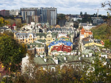 Ukrayna 'nın Kyiv şehrinde. Tarihi mimari ve manzara manzaraları, Kyiv 'in doğası. Peizazhna Sokağı.