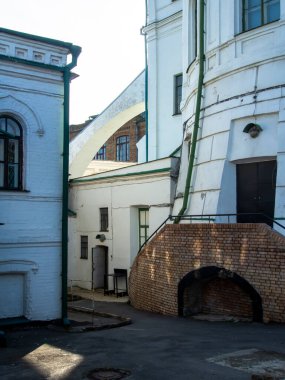 Kyiv Pechersk Lavra, Kyiv, Ukrayna 'daki tapınaklar. Güneşli bir gün. Tarihi ve kültürel rezerv, tarihi mimari, Kyiv şehir merkezi.. 