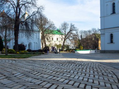 Kyiv Pechersk Lavra, Kyiv, Ukrayna 'daki tapınaklar. Güneşli bir gün. Tarihi ve kültürel rezerv, tarihi mimari, Kyiv şehir merkezi.. 