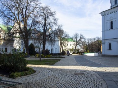 Kyiv Pechersk Lavra, Kyiv, Ukrayna 'daki tapınaklar. Güneşli bir gün. Tarihi ve kültürel rezerv, tarihi mimari, Kyiv şehir merkezi.. 