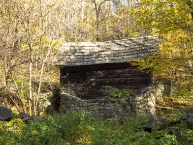 Ulusal Halk Mimarisi Müzesi ve Ukrayna Hayatı. Geleneksel ahşap evler, Pyrohiv, Kyiv, Ukrayna. Açık hava müzesi, doğa rezervi..