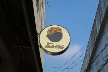 Yogyakarta, Endonezya - 20 Mart 2023 Malioboro yol kenarında hatıra merkezi veya pusat oleh