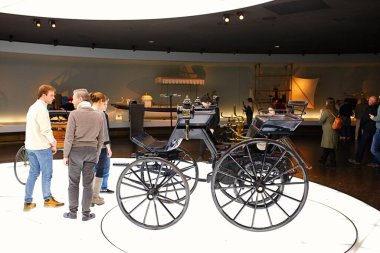 STUTTGART, GERMANY - 23, 2024 Mercedes-Benz Müzesi, Stuttgart, Almanya