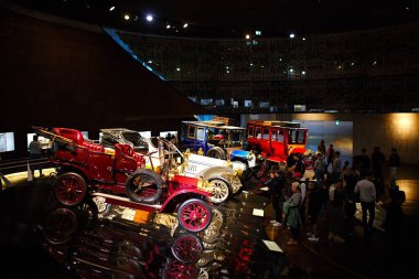 STUTTGART, GERMANY - 23, 2024 Mercedes-Benz Müzesi, Stuttgart, Almanya