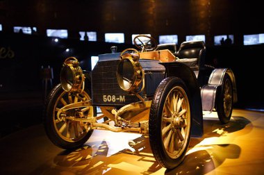 STUTTGART, GERMANY - 23, 2024 Mercedes-Benz Müzesi, Stuttgart, Almanya