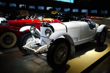 STUTTGART, GERMANY - 23, 2024 Mercedes-Benz Müzesi, Stuttgart, Almanya