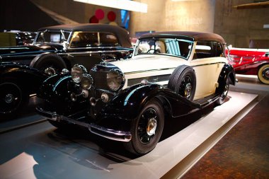 STUTTGART, GERMANY - 23, 2024 Mercedes-Benz Müzesi, Stuttgart, Almanya