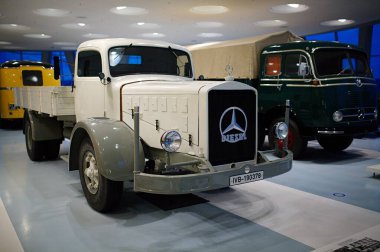 STUTTGART, GERMANY - 23, 2024 Mercedes-Benz Müzesi, Stuttgart, Almanya