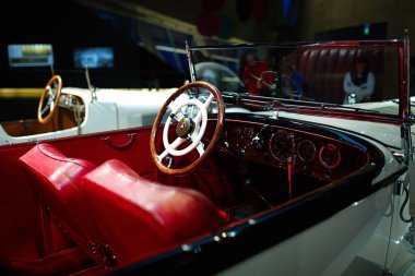 STUTTGART, GERMANY - 23, 2024 Mercedes-Benz Müzesi, Stuttgart, Almanya