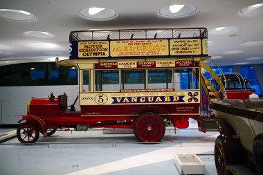 STUTTGART, GERMANY - 23, 2024 Mercedes-Benz Müzesi, Stuttgart, Almanya