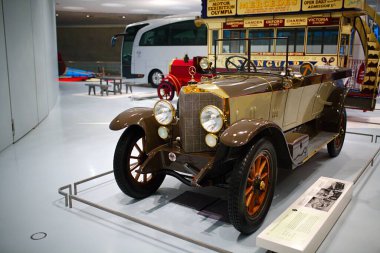 STUTTGART, GERMANY - 23, 2024 Mercedes-Benz Müzesi, Stuttgart, Almanya