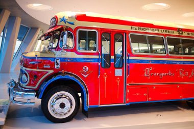 STUTTGART, GERMANY - 23, 2024 Mercedes-Benz Müzesi, Stuttgart, Almanya