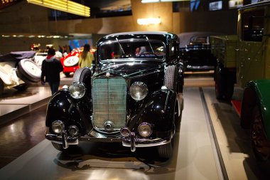 STUTTGART, GERMANY - 23, 2024 Mercedes-Benz Müzesi, Stuttgart, Almanya