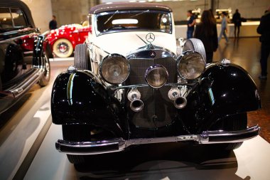 STUTTGART, GERMANY - 23, 2024 Mercedes-Benz Müzesi, Stuttgart, Almanya