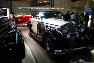 STUTTGART, GERMANY - 23, 2024 Mercedes-Benz Müzesi, Stuttgart, Almanya