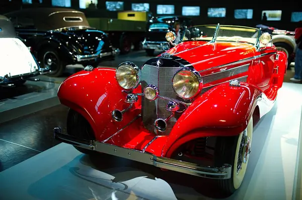 STUTTGART, GERMANY - 23, 2024 Mercedes-Benz Müzesi, Stuttgart, Almanya