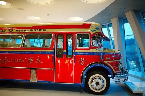 STUTTGART, GERMANY - 23, 2024 Mercedes-Benz Müzesi, Stuttgart, Almanya