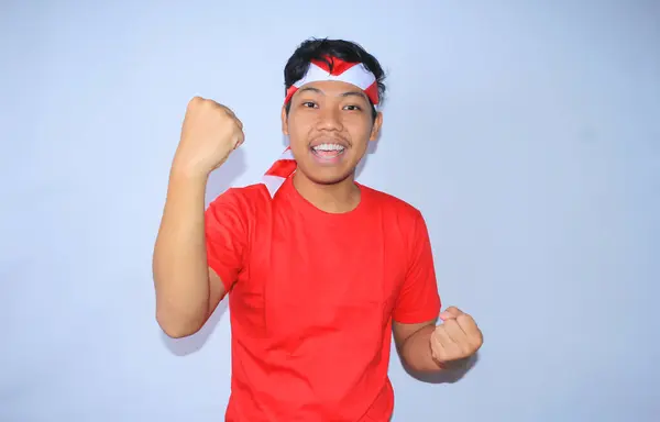 Heyecanlı Endonezyalı Genç Adamın Portresi Endonezya Daki Başarısını Amacını Kutlamak — Stok fotoğraf