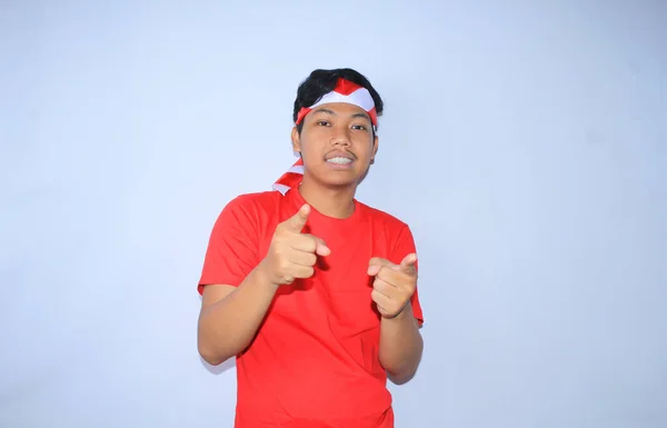 Glad Indonesisk Ung Vuxen Leende Och Pekar Finger Till Kameran — Stockfoto