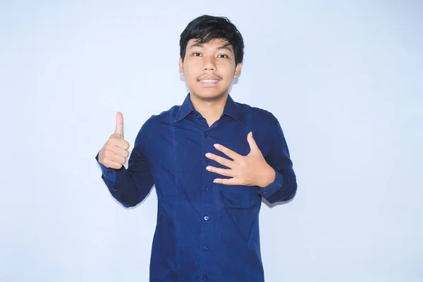 Büszke Fiatal Ázsiai Férfi Mosolyog Hálás Arccal Túlélte Szívrohamot Felépülés — Stock Fotó