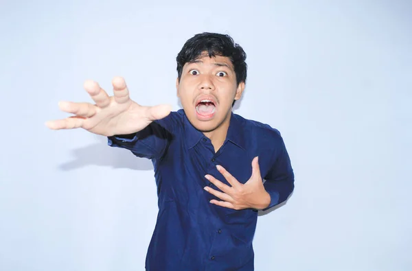 Herz Angegriffen Asiatischen Mann Büroangestellte Schreien Und Berühren Seine Brust — Stockfoto