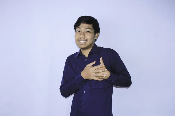 Feliz Pacífico Asiático Jovem Homem Está Sorrindo Segure Seu Peito — Fotografia de Stock