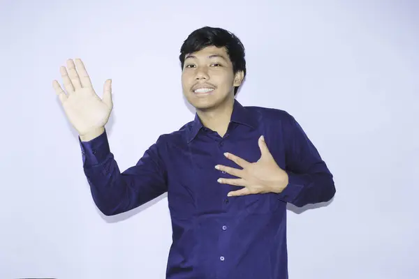 Sonriente Asiático Hombre Ataque Corazón Survivor Levantado Sus Manos Como — Foto de Stock