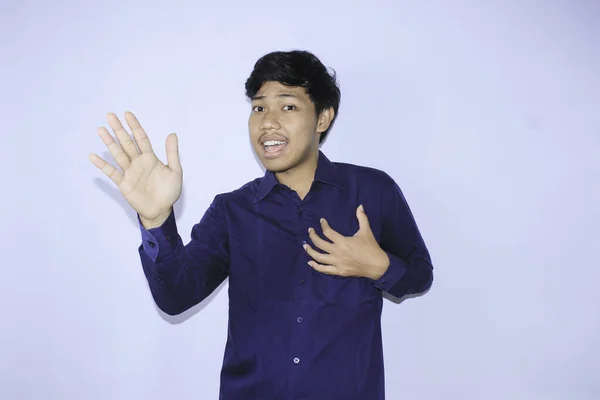 Sonriente Asiático Hombre Ataque Corazón Survivor Levantado Sus Manos Como —  Fotos de Stock