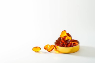 Yumuşak jel, yağ dolu kapsülleri kapatın, besin maddelerini sunmaya elverişli: balık yağı, omega 3, omega 6, omega 9, A vitamini, D vitamini, D3 vitamini, E vitamini, akşam çuha yağı,