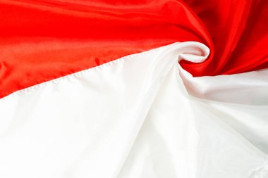 Kurdele, Endonezya 'nın kırmızı ve beyaz bayrağı 17 Ağustos, Endonezya' yı seviyorum, beyaz arka planda izole edilmiş.