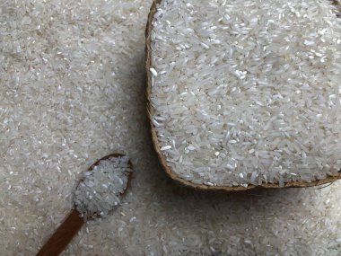 Beyaz pirinç Endonezyalıların temel gıdasıdır.