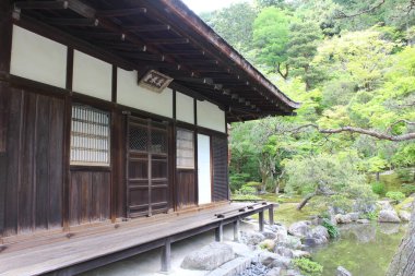 Ginkakuji Tapınağı 'ndaki Togudo evi, Kyoto, Japonya (etiketteki Japonca sözcükler ev adı anlamına gelir)