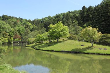 Shugakuin İmparatorluk Konağı 'ndaki Dünya Köprüsü ve Yokuryu-chi Göleti, Kyoto, Japonya