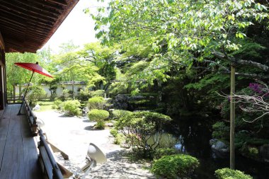 Japonya, Shiga, Otsu 'daki Enman-in Tapınağı' ndaki Japon bahçesi.