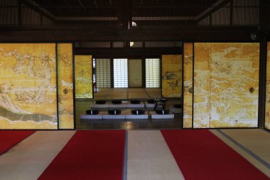 Otsu, Shiga, Japonya 'daki Enman-in Tapınağı' nın içinde.