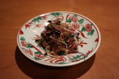 Japon mutfağı aperatifi: turşulu sarı kuyruk.