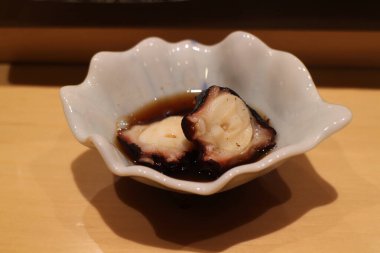 Japon mutfağı aperatifi haşlanmış ahtapot.
