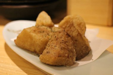 Japon mutfağı: Yam karaage (Kızarmış patates) Japonya 'nın Kyoto şehrinde
