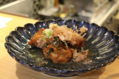 Japon mutfağı: Kyoto, Japonya 'da Dashi soslu tavuk karaçağı (kızarmış tavuk)