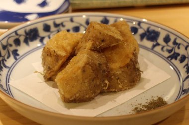 Japon mutfağı: Yam karaage (Kızarmış patates) Japonya 'nın Kyoto şehrinde