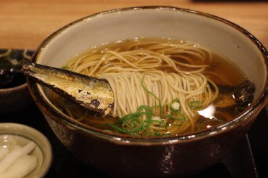 Japon mutfağı: Kyoto, Japonya 'da ringalı soba eriştesi.