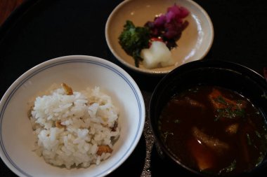 Japon mutfağı: Kyoto, Japonya 'da pirinç, miso çorbası ve sebze turşusu