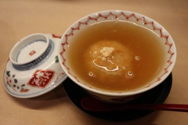 Japon mutfağı: Kyoto, Japonya 'da kızarmış karides patates çorbası stoku