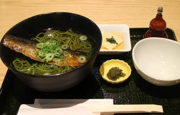 stock image Japanese cuisine : Green tea soba noodles with herring in Kyoto, Japan