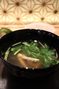 Japon mutfağı: Kimosui (yılan balığı ciğer çorbası) Tokyo, Japonya 'da