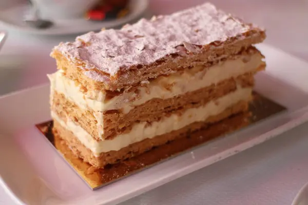 Stock image French dessert: mille-feuille in Paris, France